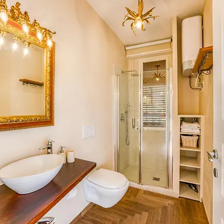 Apartment Terrazza Apuana A Few Steps From The Sea - Happy