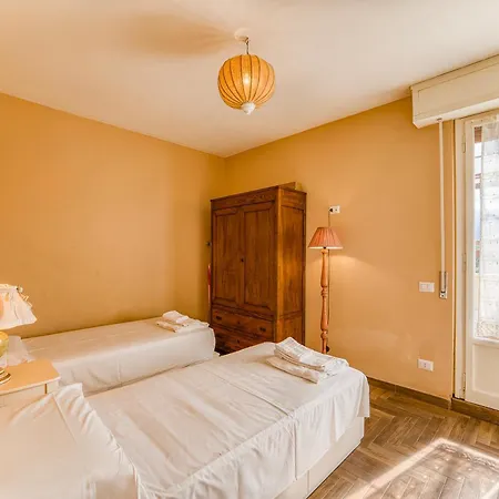 Appartamento Terrazza Apuana A Few Steps From The Sea - Happy *